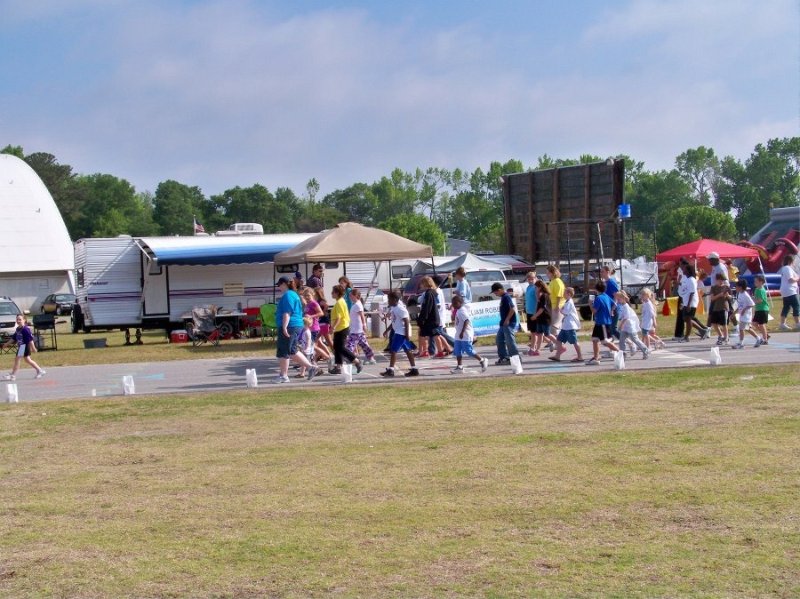 Relay 2010 (36).JPG - Original filesize: 2974767. Compressed using: Extreme method. TQ: 60. Source: JP�